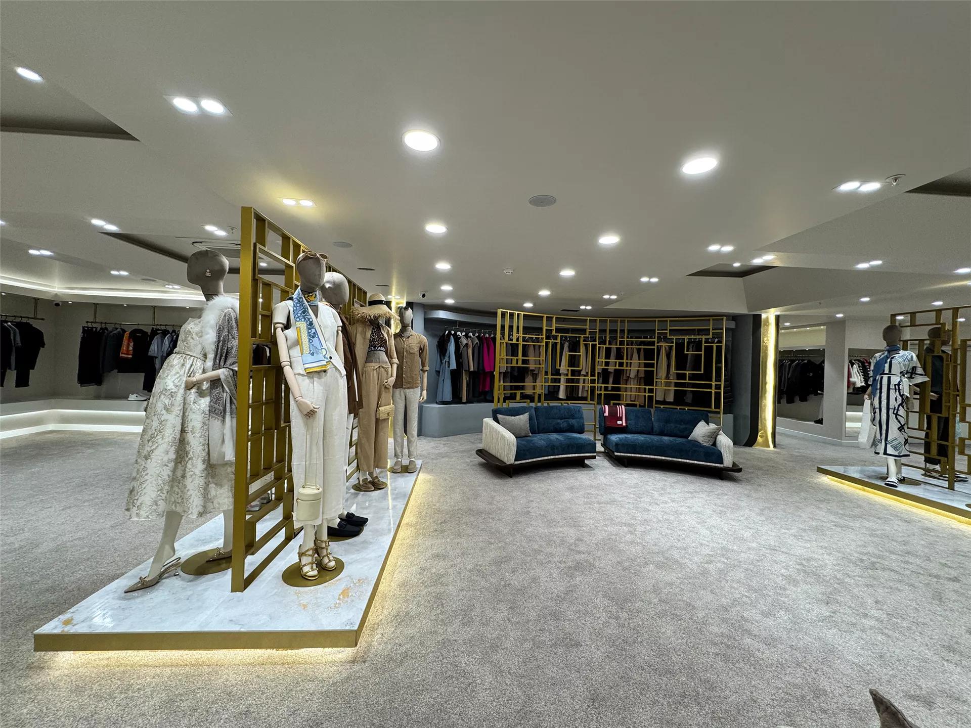 Glomora Luxury Club
